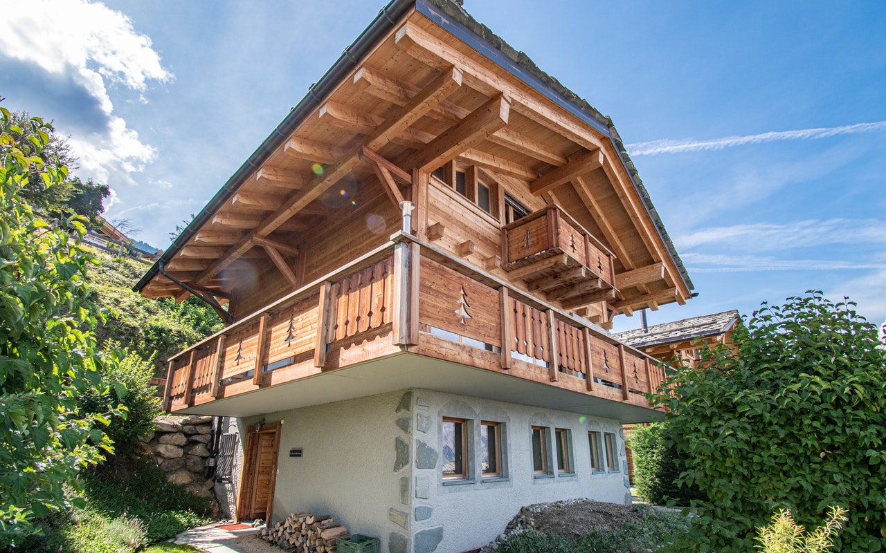 ALPINE HOMES IN THE PRESS