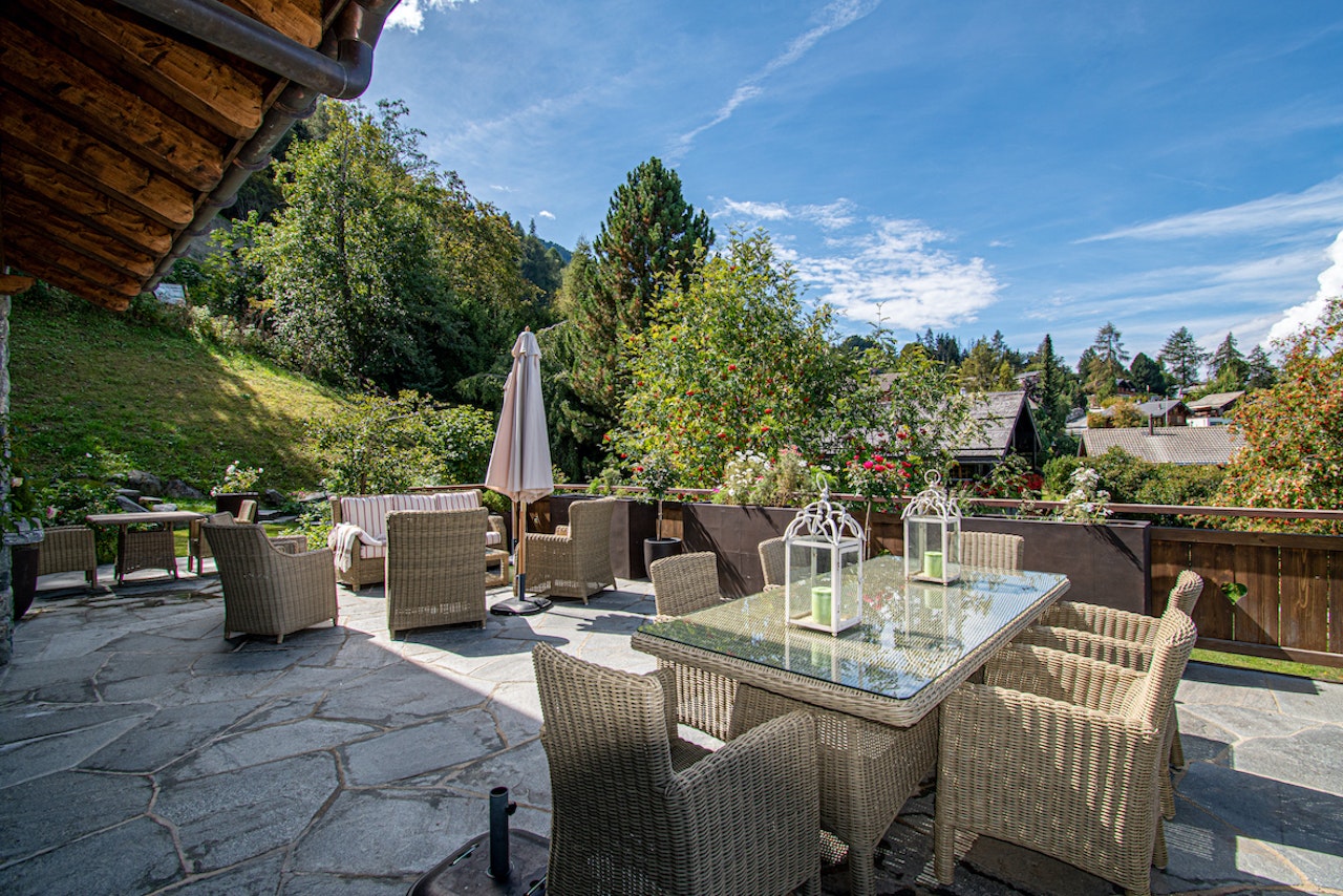 Ski chalets for entertaining outside this winter