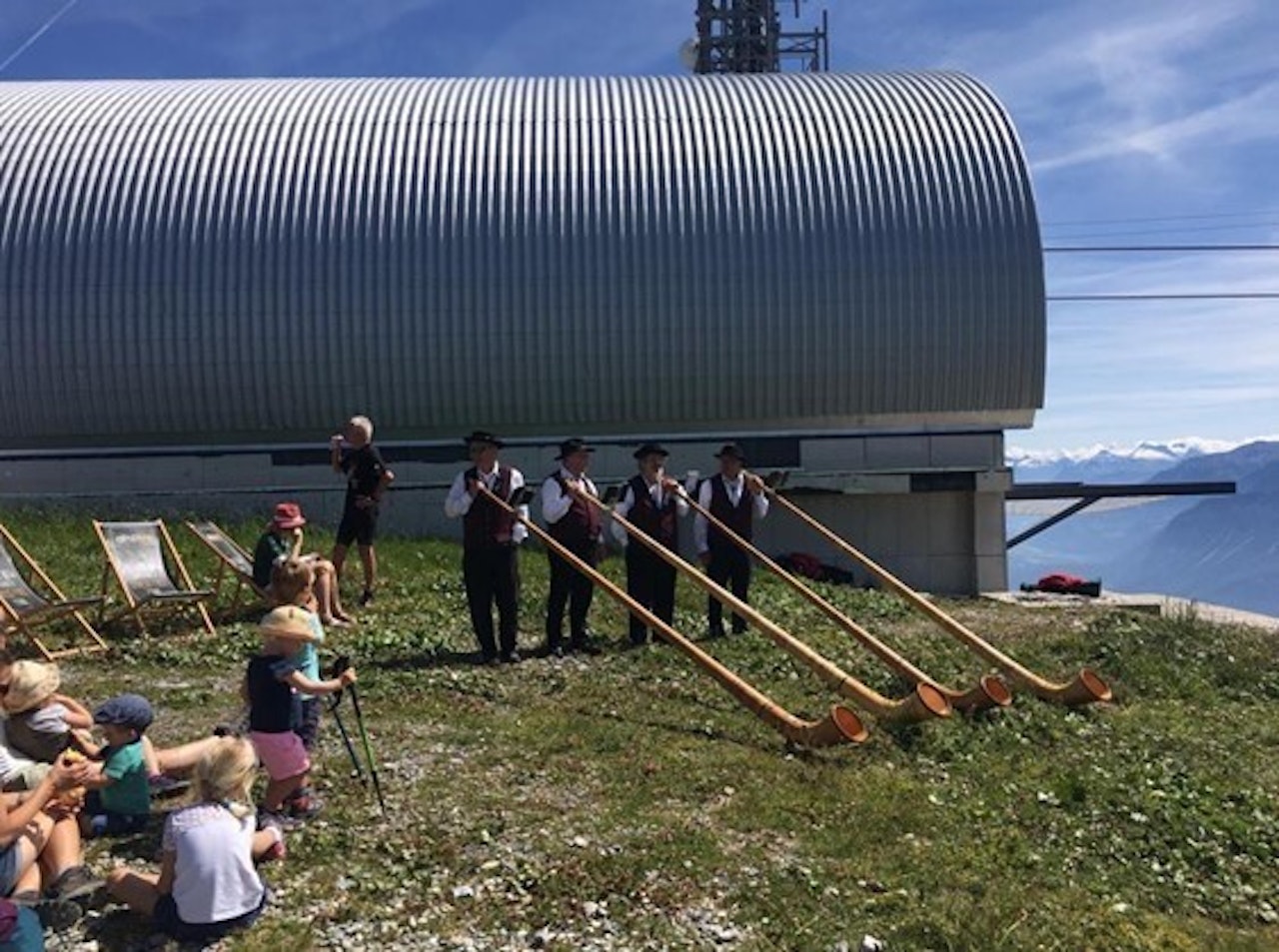 AS LOCKDOWNS EASE, WHAT CAN PROPERTY BUYERS EXPECT IN THE SWISS ALPS?