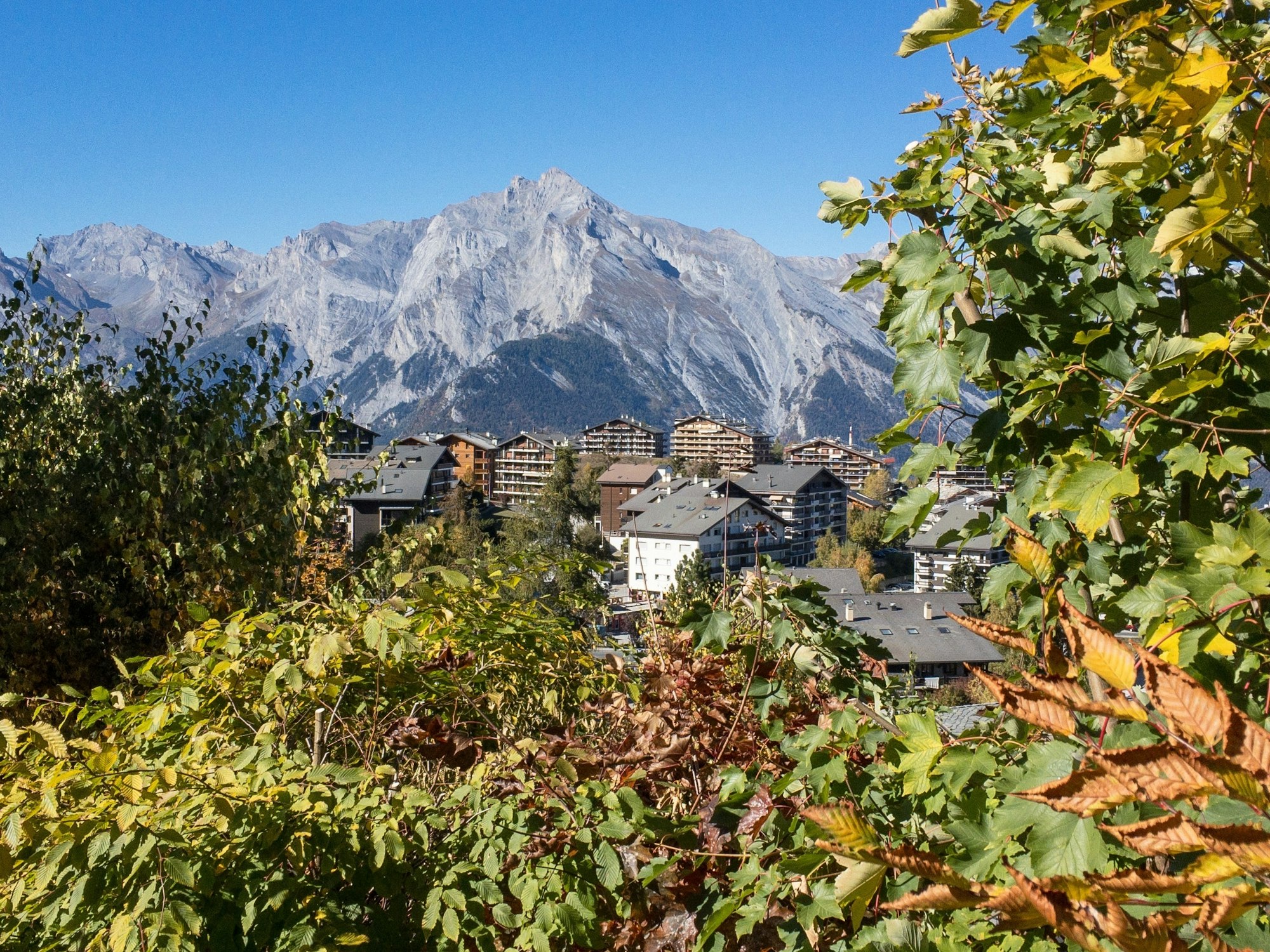 10 tips for buying a property in the Swiss Alps