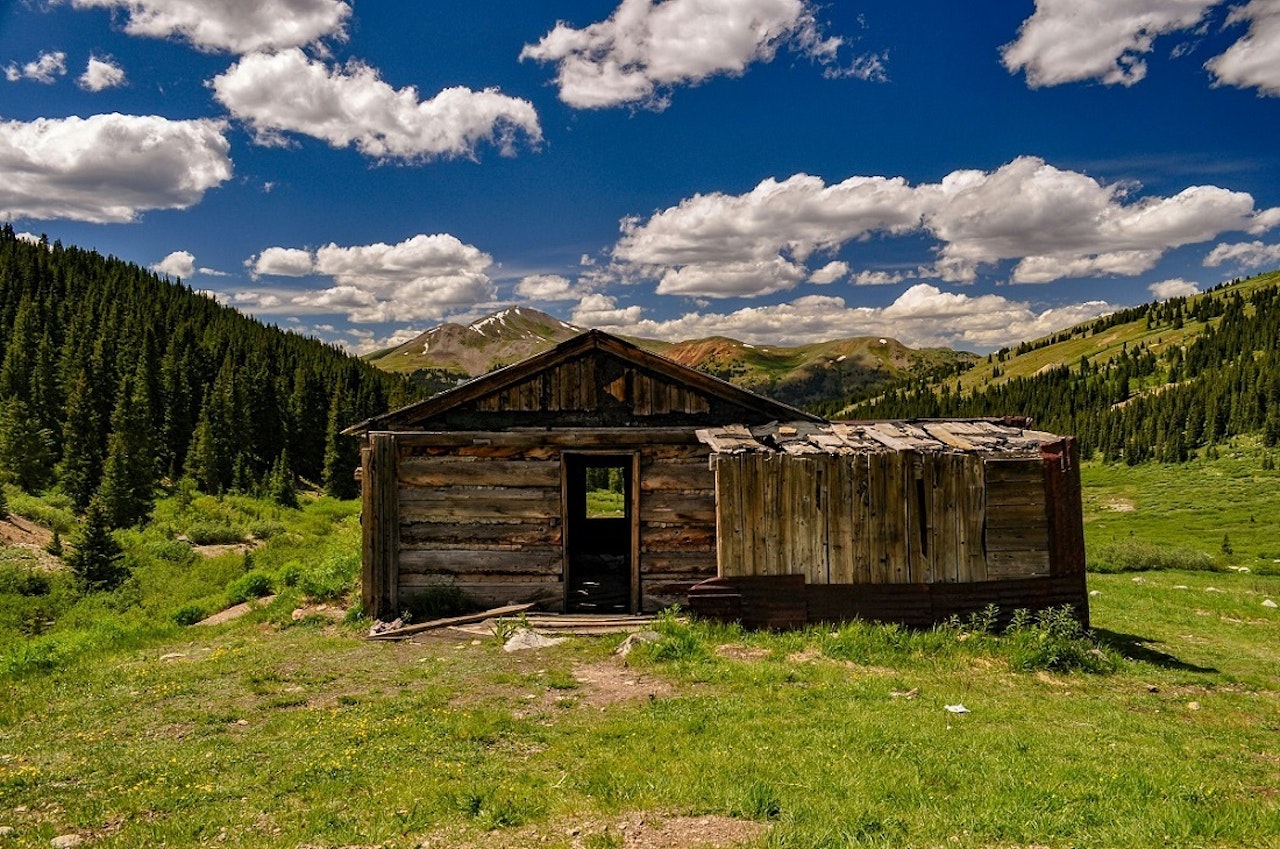 5 Practical Tips for Buying Property in the Mountains