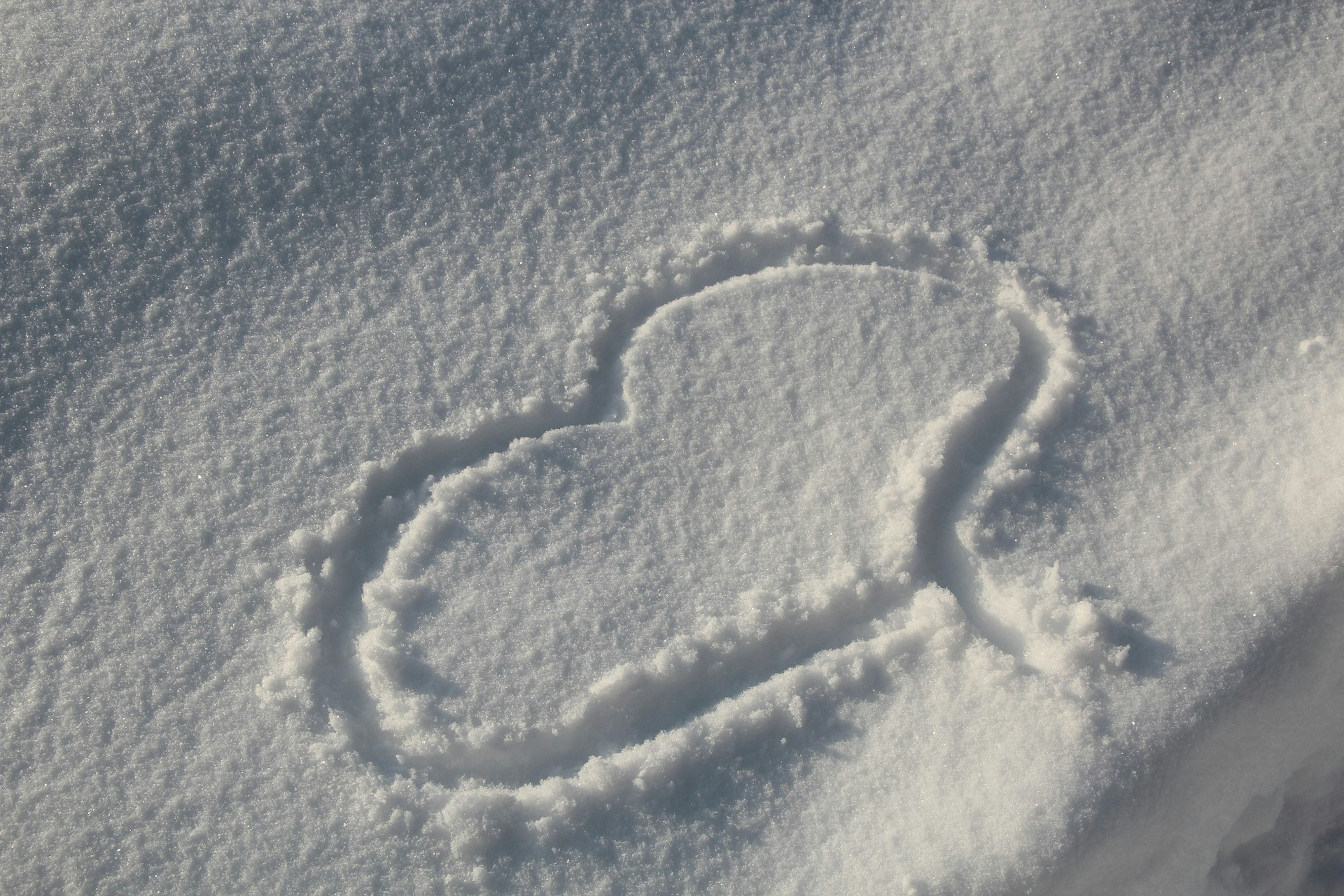 Fall in love with ski homes in the Swiss Alps this Valentine's Day